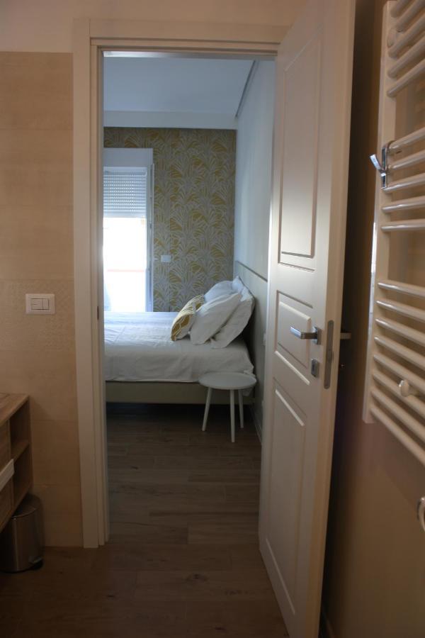 Strettomare-Business & Travel Apartment Reggio di Calabria Exteriör bild