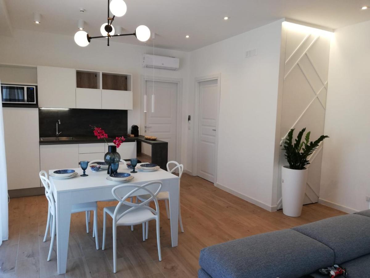 Strettomare-Business & Travel Apartment Reggio di Calabria Exteriör bild