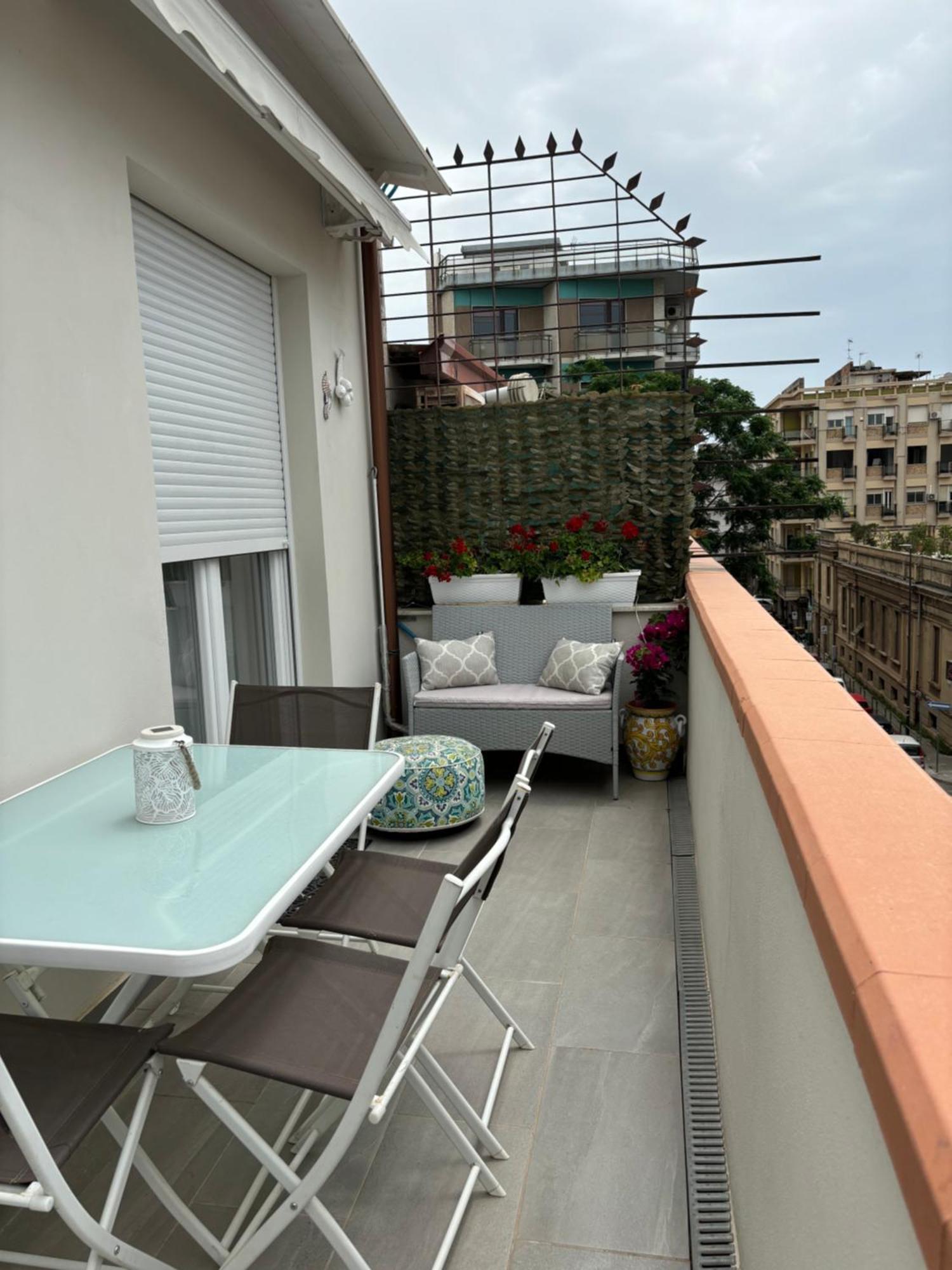 Strettomare-Business & Travel Apartment Reggio di Calabria Exteriör bild